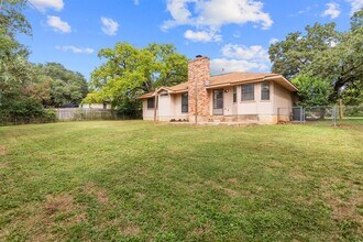506 Lakeway Dr in Georgetown, TX - Building Photo - Building Photo