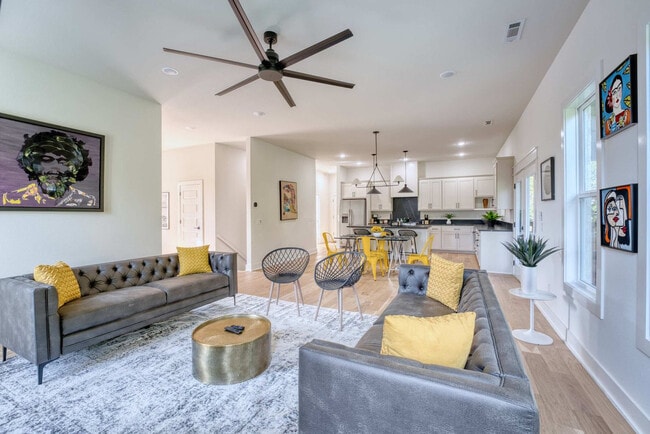 1421 Lee St in Pea Ridge, AR - Building Photo - Building Photo