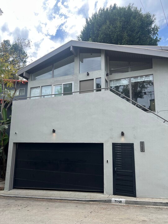 2159 Lyric Ave in Los Angeles, CA - Foto de edificio