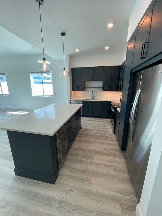 121 NW 31st St, Unit A6 in Miami, FL - Building Photo