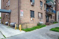 13218 Avery Ave in Flushing, NY - Building Photo - Building Photo