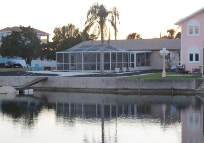 3292 Hibiscus Dr in Hernando Beach, FL - Building Photo - Building Photo