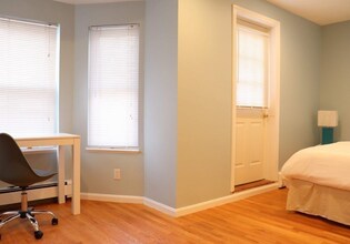 12 Regent St, Unit 2 in Cambridge, MA - Building Photo - Building Photo