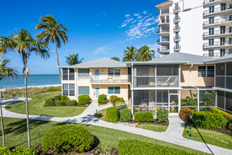 Bahama Club in Naples, FL - Building Photo - Building Photo