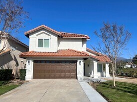 10999 Applewood Ln in Yucaipa, CA - Building Photo