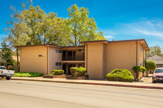 500 Piper St in Healdsburg, CA - Building Photo - Building Photo