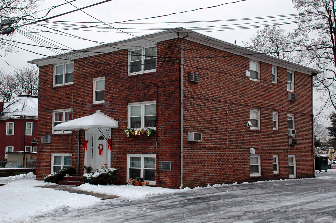 15 Brokaw Blvd in Plainfield, NJ - Foto de edificio