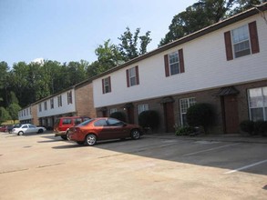 Pinewood Apartments in Dawsonville, GA - Building Photo - Building Photo