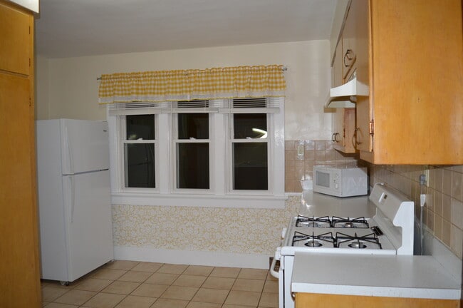 2207 S 9th St, Unit Upper