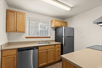 Terrace on Meridian in Puyallup, WA - Foto de edificio - Building Photo
