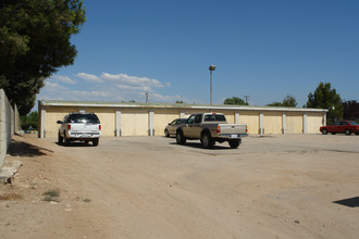 11917 A Ave in Hesperia, CA - Foto de edificio - Building Photo