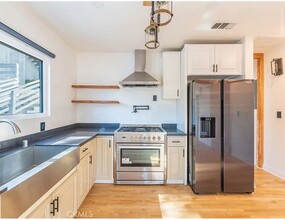 2495 Ivan Hill Terrace in Los Angeles, CA - Building Photo - Building Photo