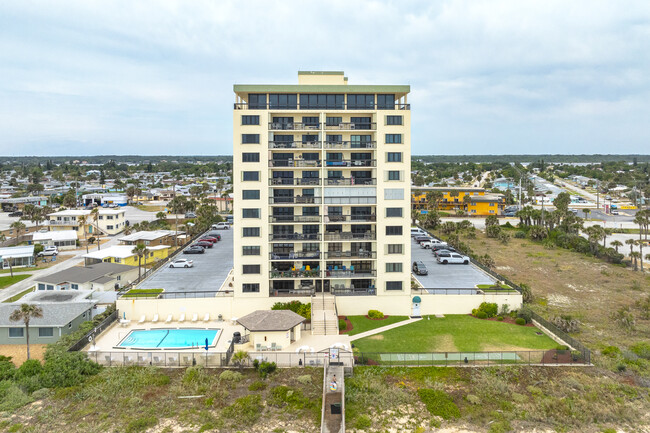 The Ormondy Condominium in Ormond Beach, FL - Foto de edificio - Building Photo