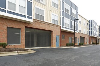 Carlton Place Apartments in Raleigh, NC - Foto de edificio - Building Photo