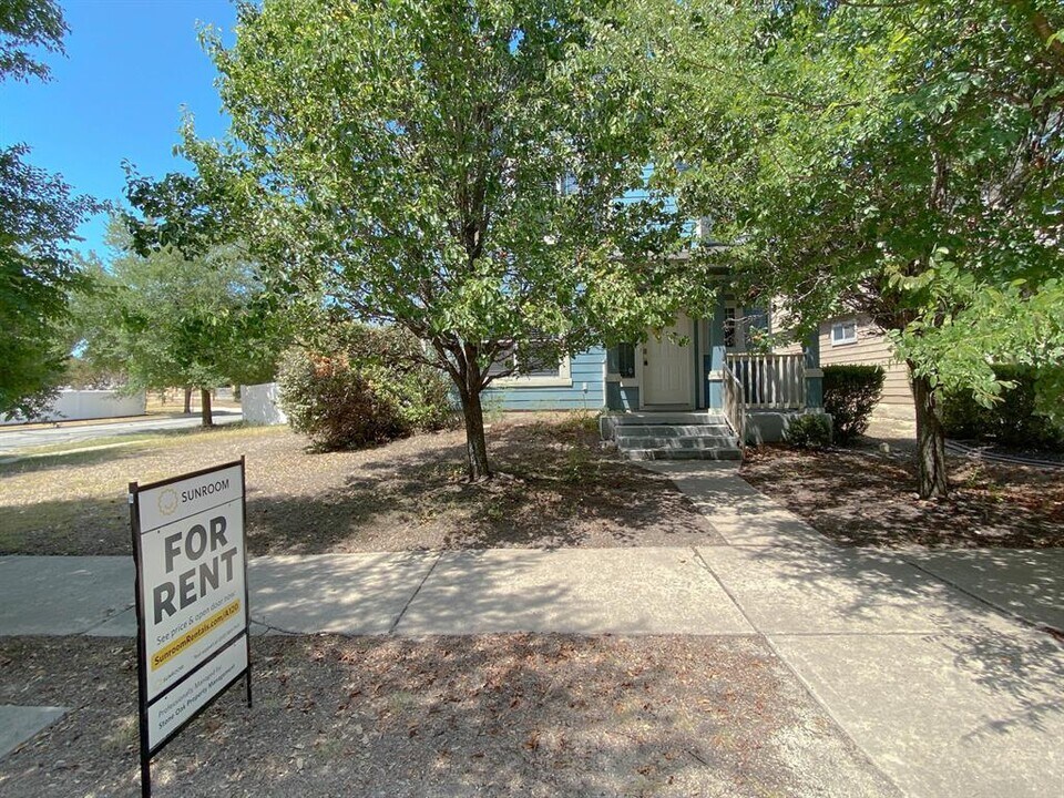 18000 Great Basin Ave in Pflugerville, TX - Building Photo