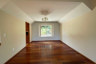 18730 SW Marne Ct in Beaverton, OR - Building Photo - Building Photo