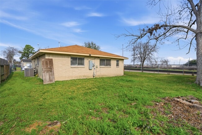 12203 Cape Hyannis Dr in Houston, TX - Building Photo - Building Photo