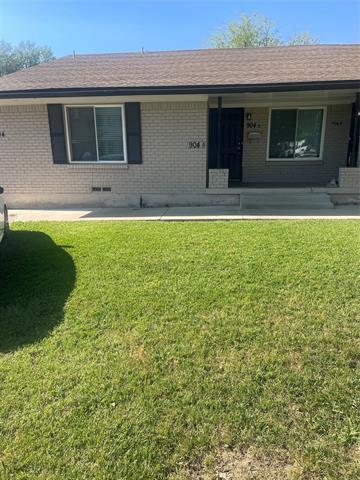 property at 904 Spring Valley Plaza