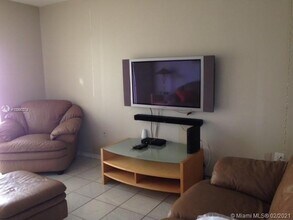 1150 Collins Ave-Unit -201 in Miami Beach, FL - Building Photo - Building Photo