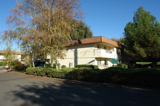 Cedar Park Apartments Chico CA in Chico, CA - Building Photo - Building Photo