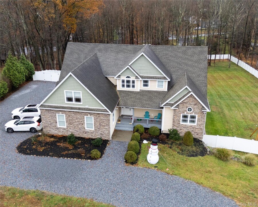 49 Cherry Hill Rd in Carmel, NY - Building Photo