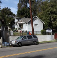 2011-2015 Echo Park Ave in Los Angeles, CA - Foto de edificio - Building Photo