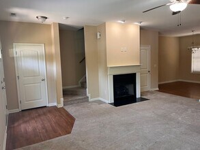 6167 Neuse Wood Dr in Raleigh, NC - Building Photo - Building Photo