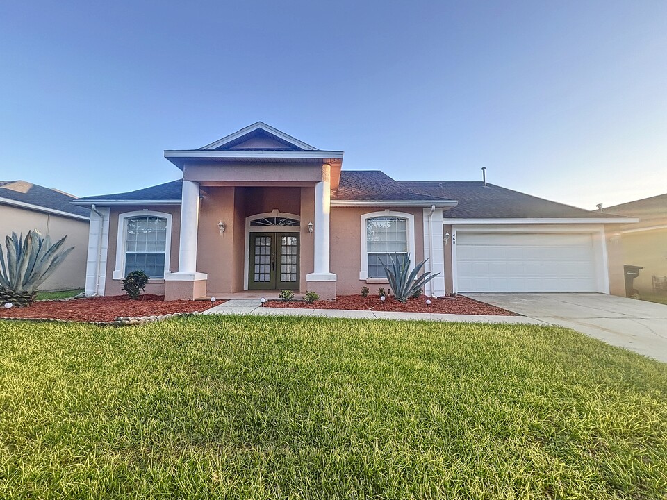 468 Hollinghead Loop in Davenport, FL - Building Photo