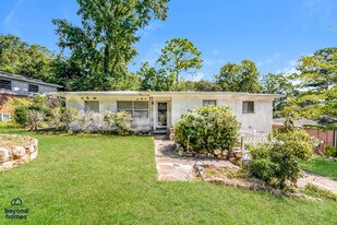 1317 Hatfield Ln in Birmingham, AL - Building Photo