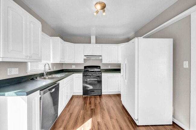 1870 Windemere Dr NE in Atlanta, GA - Building Photo - Building Photo