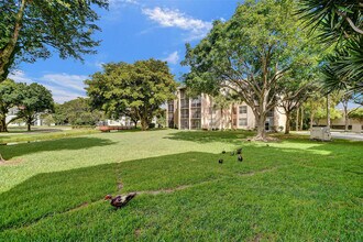 9481 Evergreen Pl in Davie, FL - Building Photo - Building Photo