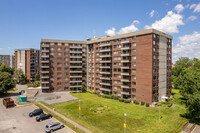 Condominiums Château Port Royal in Montréal, QC - Building Photo - Building Photo