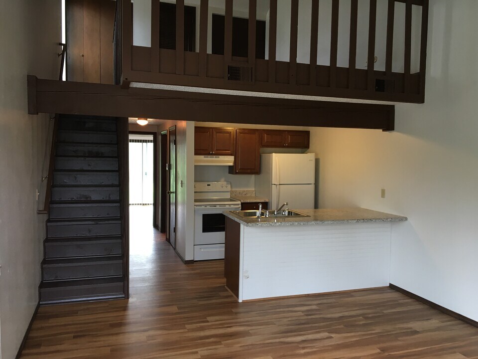 807 Village Dr, Unit 807 Village Drive in Glen Carbon, IL - Foto de edificio