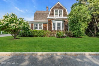 600 St Clair Ave in Spring Lake, NJ - Building Photo - Building Photo