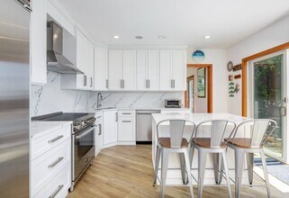 64 Shore Rd in Sag Harbor, NY - Building Photo - Building Photo