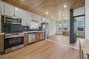 370 Liberty Ave in Jersey City, NJ - Building Photo