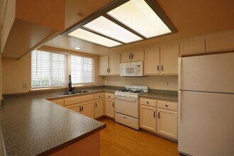 739 Shaw St in Los Alamos, CA - Building Photo - Building Photo