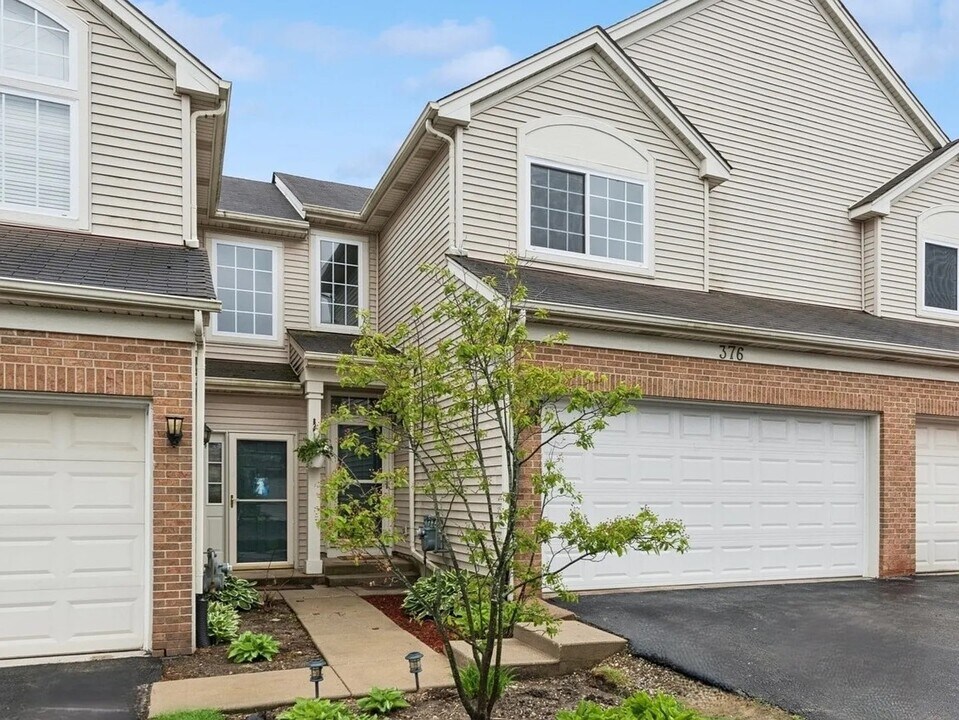 376 N Patriot Dr in Hainesville, IL - Building Photo
