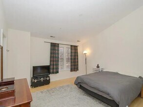 9330 Owings Choice Ct in Owings Mills, MD - Foto de edificio - Building Photo