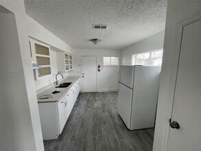 7808 Glass St in Houston, TX - Building Photo - Building Photo