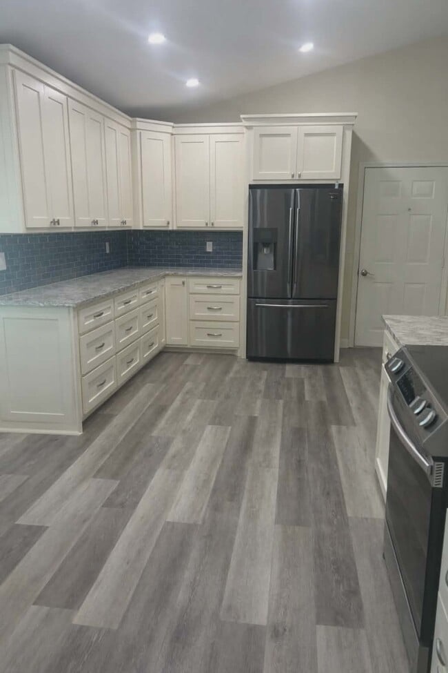 79 Sherlock Dr in Bella Vista, AR - Building Photo - Building Photo