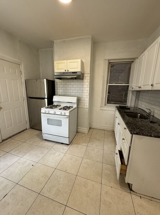 159 Bidwell Ave, Unit 2