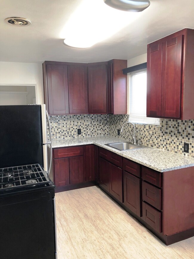 47 Atlas Ave, Unit Unit2