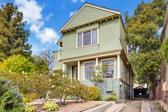 145 Athol Ave in Oakland, CA - Foto de edificio - Building Photo