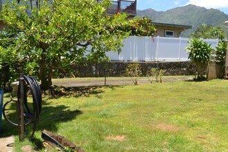 47-381 Ahuimanu Rd in Kaneohe, HI - Building Photo - Building Photo