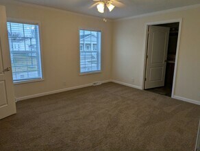 30095 Pineview Cir in Chesterfield, MI - Building Photo - Building Photo