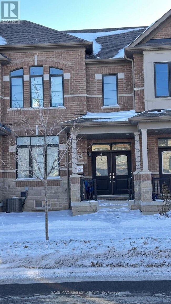 220 Coronation Rd in Whitby, ON - Building Photo - Building Photo