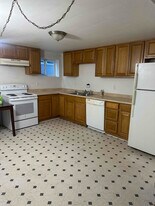 4027 E 8th Ave, Unit 3 in Anchorage, AK - Building Photo