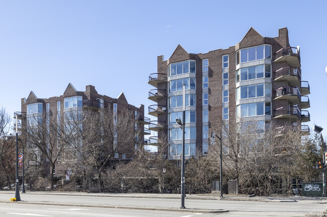 100-110 Dollard-Des Ormeaux St in Gatineau, QC - Building Photo - Building Photo