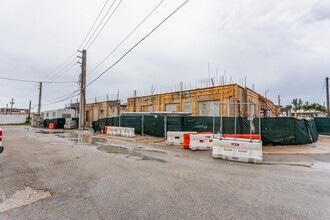 Beachway Apartments in North Miami, FL - Building Photo - Building Photo